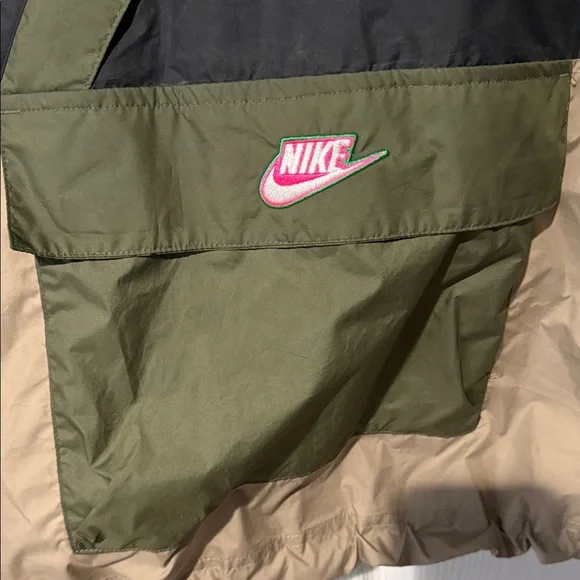 Nike Black, Olive & Tan Colorblock Pullover Anorak - Picture 3 of 7